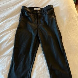 Abercrombie 90s Slim Straight Ultra High Rise Jean